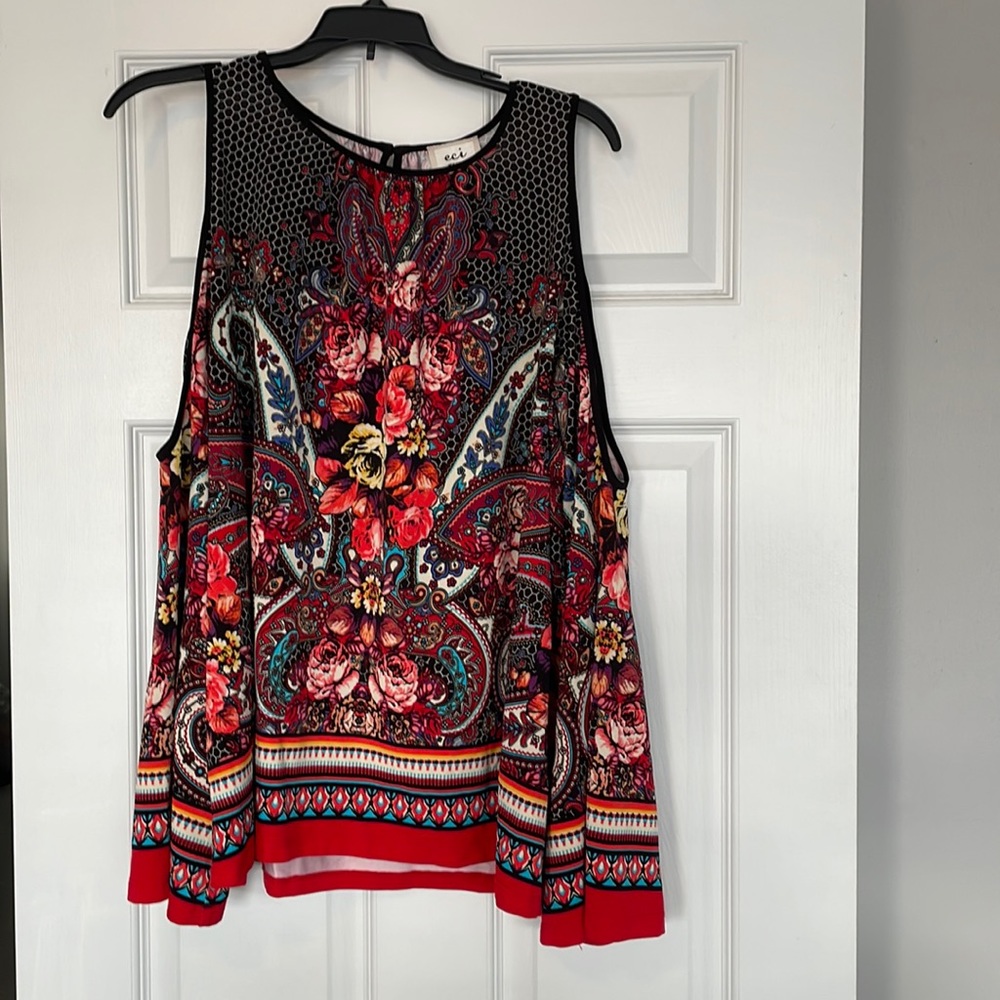 Cold shoulder top